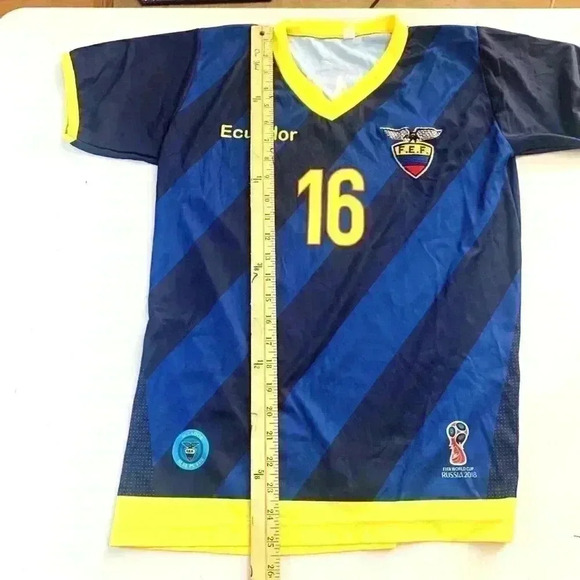 ECUADOR FIFA 2018 WORLS CUP SOCCER JERSEY #16 YOUTH SIZE 38 - Picture 8 of 10
